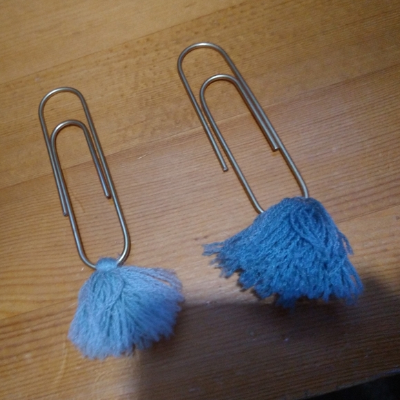 Free With purchase paper clip bookmarks - Picture 4 of 5